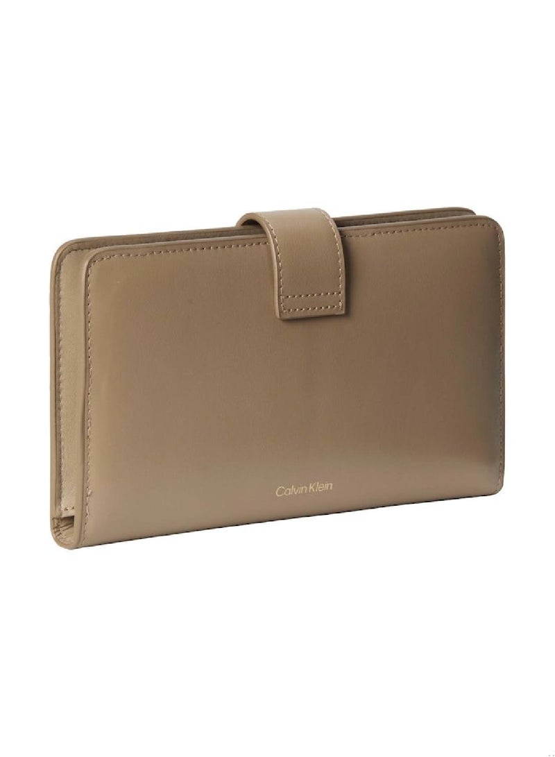 CALVIN KLEIN Nappa Leather RFID Passport Wallet - Image 2